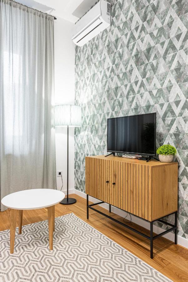 Vertigo One Bedroom Apartment-Free Private Parking Novi Sad Exterior foto