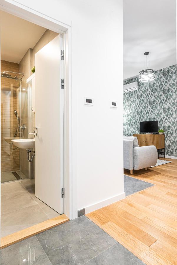 Vertigo One Bedroom Apartment-Free Private Parking Novi Sad Exterior foto
